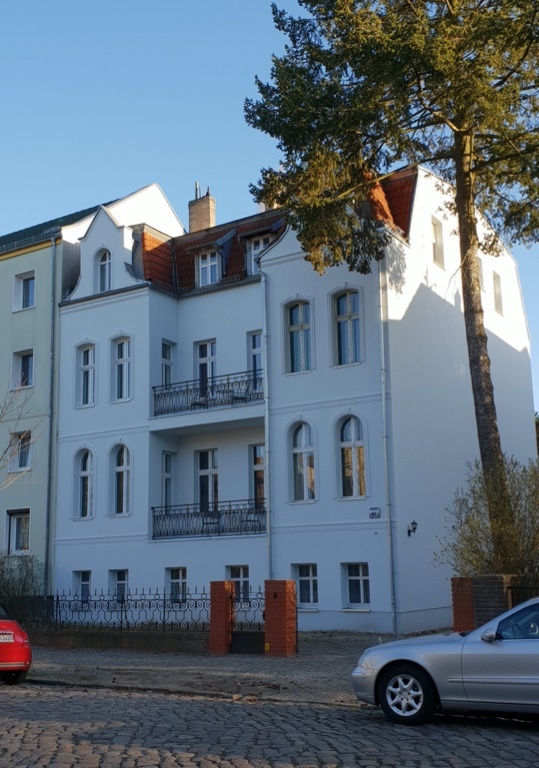 WE03 – 3 Bedrooms – up to 6 Students - 6 BEDS – furnished apartment – WiFi – with Anmeldung - LONGTERM