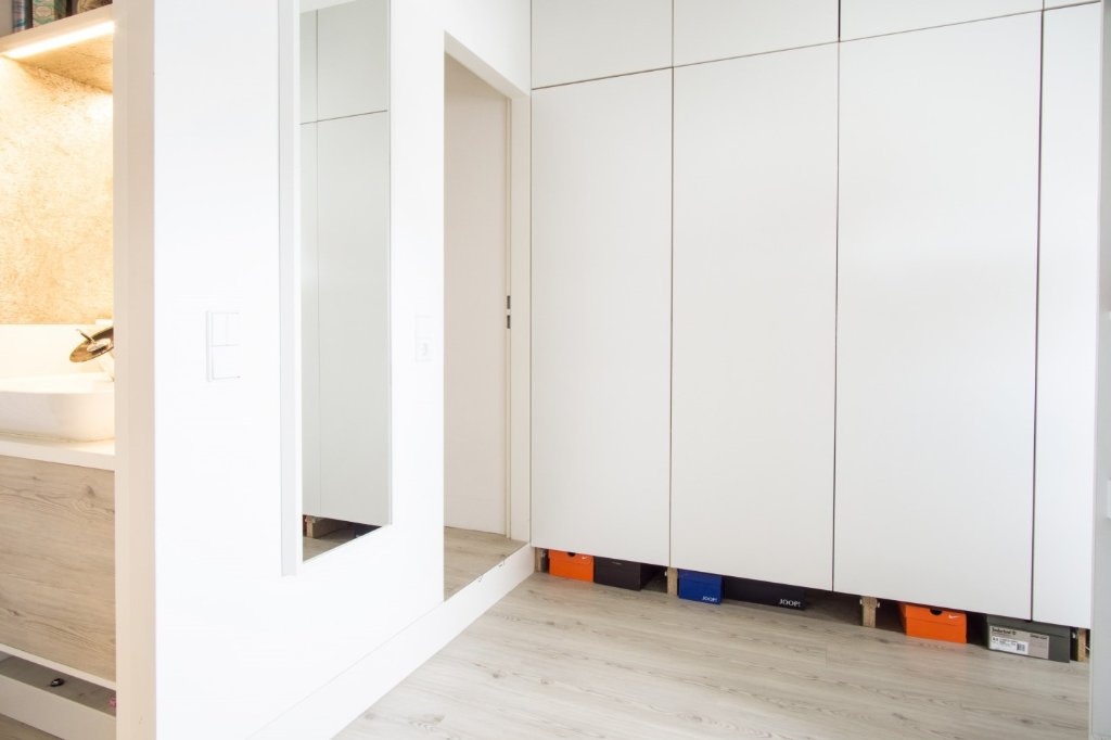 Helles, sonniges Dachgeschoss-Studio in ruhiger Lage – ausgesucht, ausschließlich für 1 Person - Helles und stilvoll renoviertes Dachgeschoss-Studio in ruhiger Lage – exklusiv für eine Person erhältlich. Registrierungsnummer: 07/Z/AZ/011629-21 Helles, sonniges Dachgeschoss-Studio in ruhiger Lage – stilvoll renoviert, ausschließlich für 1 Person - Bright and stylishly renovated attic studio in a peaceful setting – available exclusively for one person. Registration number: 07/Z/AZ/011629-21 – Nähe Barbarossa Platz, 10781 Berlin Schöneberg – Vorschaubild 15