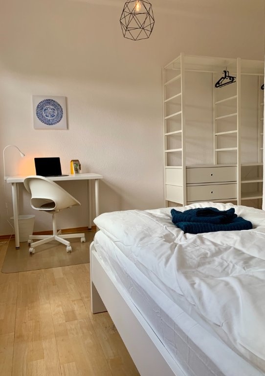 Apartamento Berlin Karl-Marx-Allee 55 - Zimmer 1 - blau 13m²