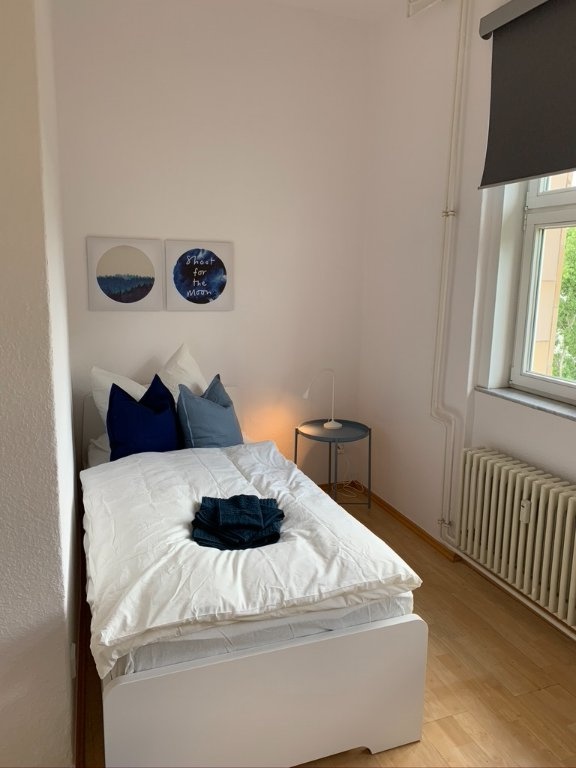 Apartamento Berlin Karl-Marx-Allee 55 - Zimmer 1 - blau 13m²
