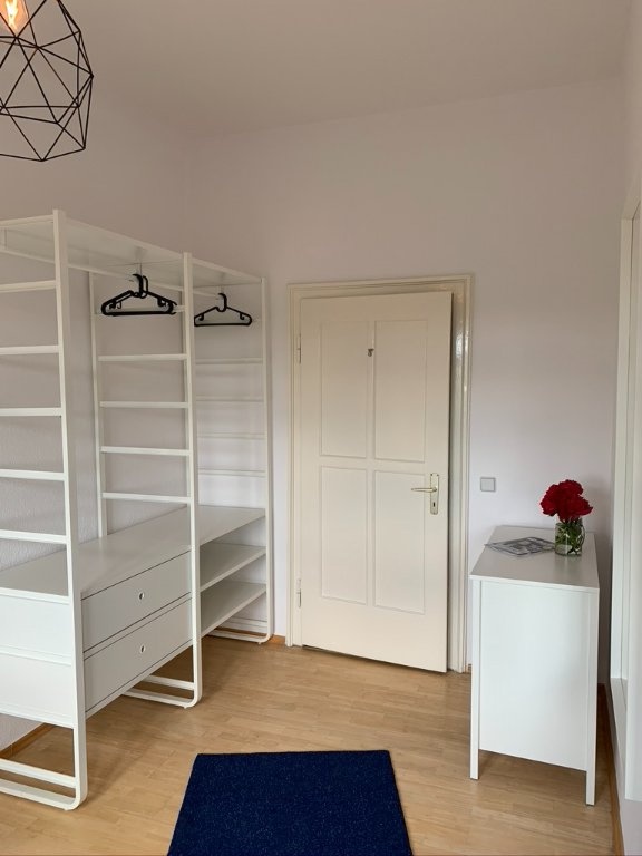 Apartamento Berlin Karl-Marx-Allee 55 - Zimmer 1 - blau 13m²