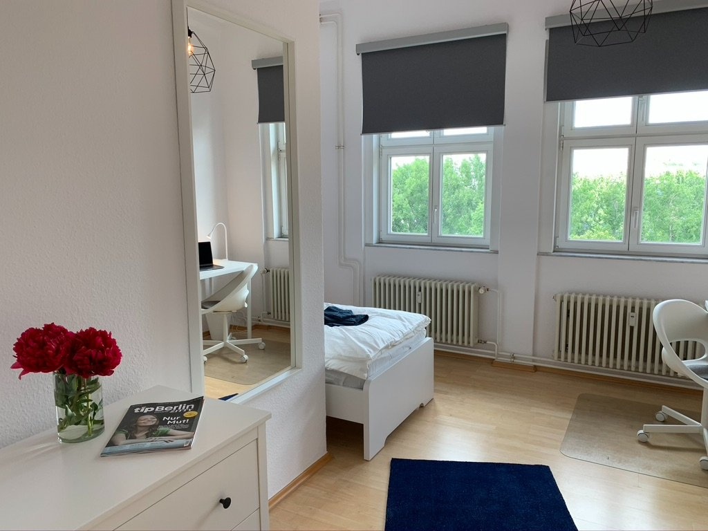 Apartamento Berlin Karl-Marx-Allee 55 - Zimmer 1 - blau 13m²