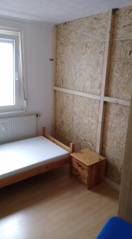 Habitación en WG Markgröningen Grabenstr. 24 - OG: Zimmer 7, 8qm