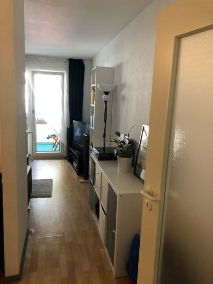 Nachmieter: 1,5 Zimmer Wohnung mit Möbel/Geräte Übernahme - 1-Zimmer