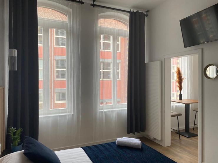 WG Studenten Küche, Bad mit Dusche und TV in jedem Zimmer Einzelwohnung für 750€ Wohnung