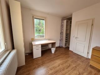 Anzeigenbild: Super schönes Zimmer mit begehbarem Kleiderschrank