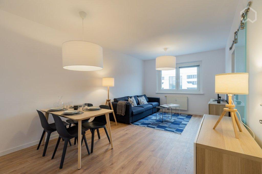 Gemütliche 3-Zimmer Wohnung direkt an der Oberbaumbrücke mit Blick auf die Spree