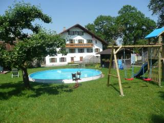 Anzeigenbild: 1 Zimmer zur Untermiete in 4 er WG auf idyllischem Bauernhof frei