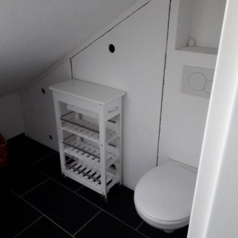 Renovierte 4-Zimmer-Wohnung auf zwei Etagen – ideal für WG, Studenten oder Berufstätige – Böblingerstr. 459, 70569 Stuttgart Kaltental – Vorschaubild 10