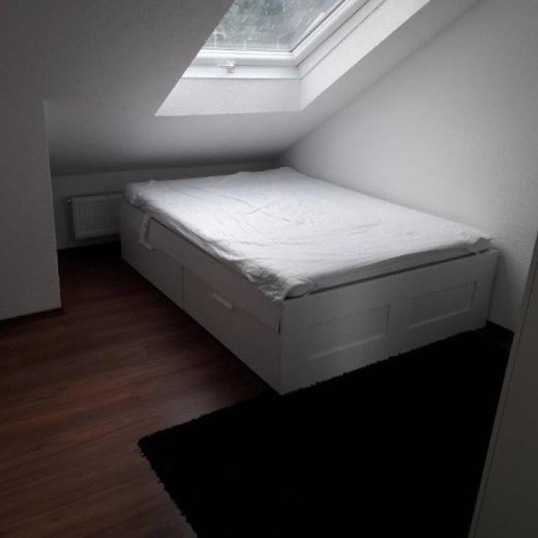 Renovierte 4-Zimmer-Wohnung auf zwei Etagen – ideal für WG, Studenten oder Berufstätige