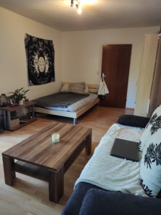 Anzeigenbild: Zentrales Zimmer 2er WG