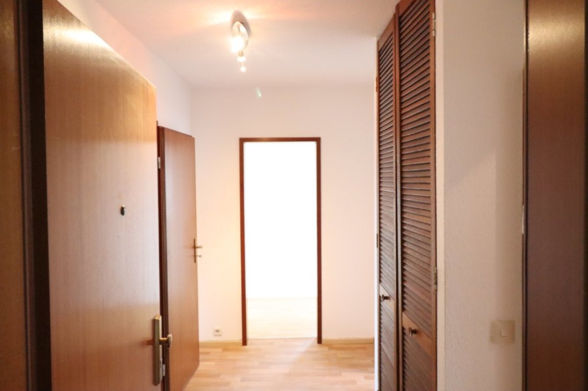 WG-Zimmer Zuffenhausen Edisonstrasse - Flur