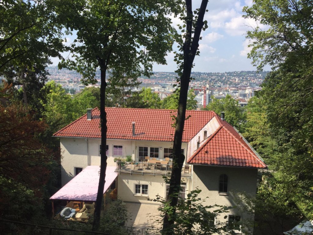 WG-Zimmer Mitte Etzelstraße 7 - Blick auf das Haus von unserer Aussichtsplattform