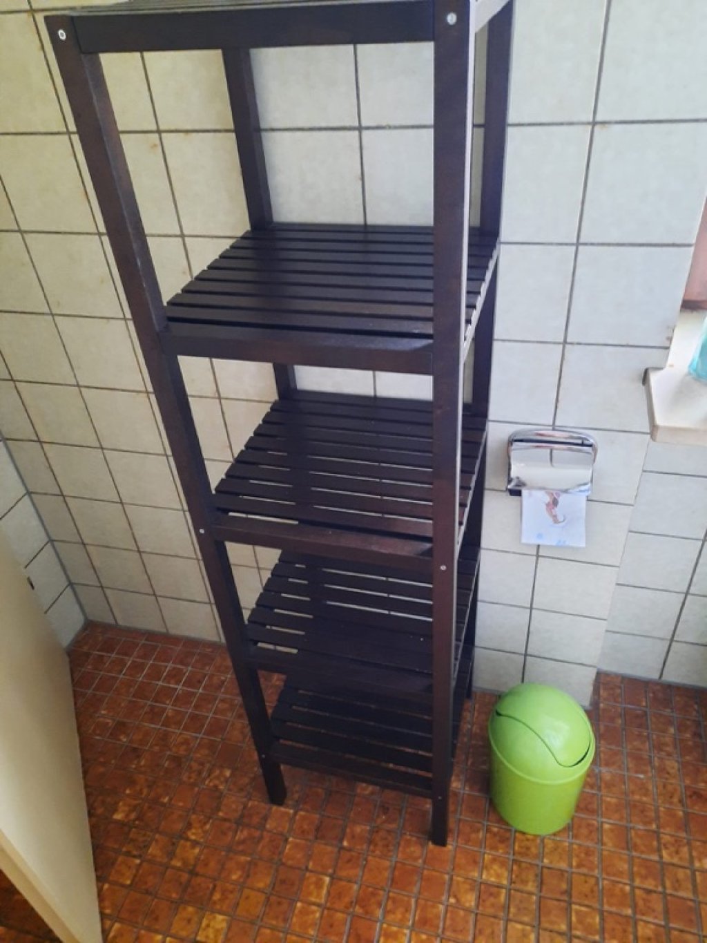 Ab 01.09.2026 oder Vereinbarung: 1-Zimmer-Wohnung in sehr ruhigem Haus in schöner Wohngegend (angrenzender Wald zum Erholen und Sport machen) – Rennesstr. 41, 91054 Erlangen Sieglitzhof – Vorschaubild 3