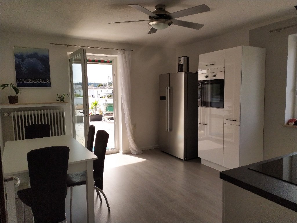 WG-Zimmer Tannheim Tannheim - Küche mit Zugang zur Dachterrasse