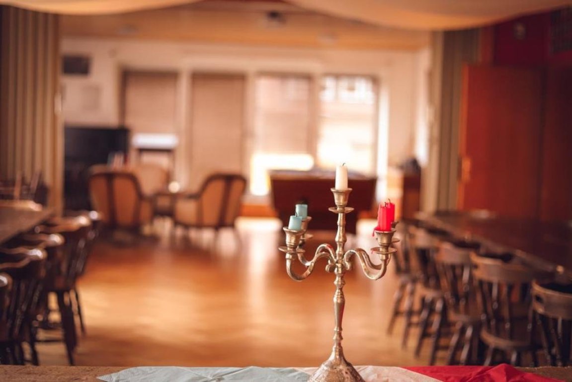 Habitación en WG Ostviertel Otto-Wallach-Weg 12 - Kneipsaal