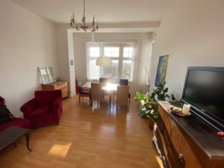 Helle und großzügige 2-Zimmer-Wohnung (70qm) mit Südbalkon und Badewanne in perfekter Lage — photo 1