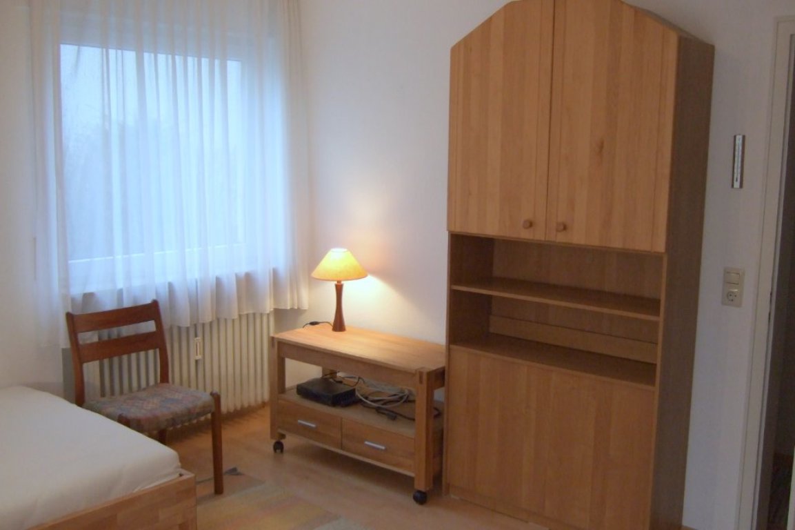 WG-Zimmer Möhringen Kremmlerstr. - Zimmer (TV-Ecke, Wäscheschrank)
