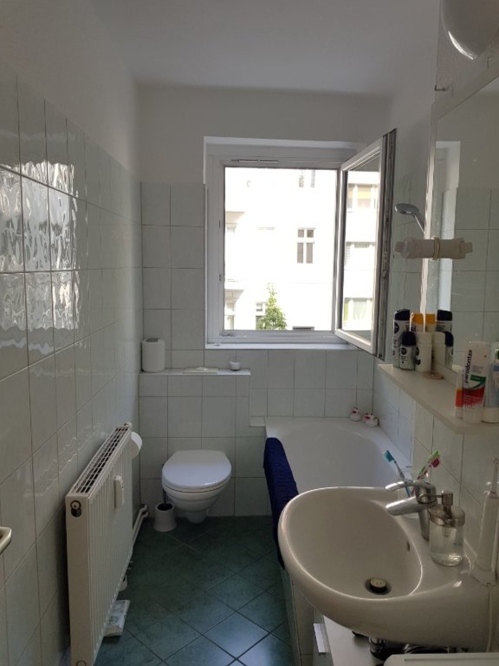 Schöne helle 2 - Raumwohnung mit Balkon, voll möbliert, Oktober 2026 - Januar 2027 (4 Monate) – Guntherstraße, 10365 Berlin Lichtenberg – Vorschaubild 3