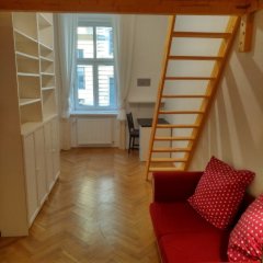 Anzeigenbild: Rochusmarkt | U3-Station Rochusgasse | (Teil-)möbliertes 13 m² Zimmer