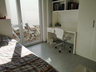 Anzeigenbild: Mannheim Innenstadt - möbliertes voll ausgestattetes modernes Zimmer mit eigener integrierter Küche und Innenhof in zentraler 2er-WG