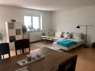 Anzeigenbild: Schöne Untergeschosswohnung mit Terrasse