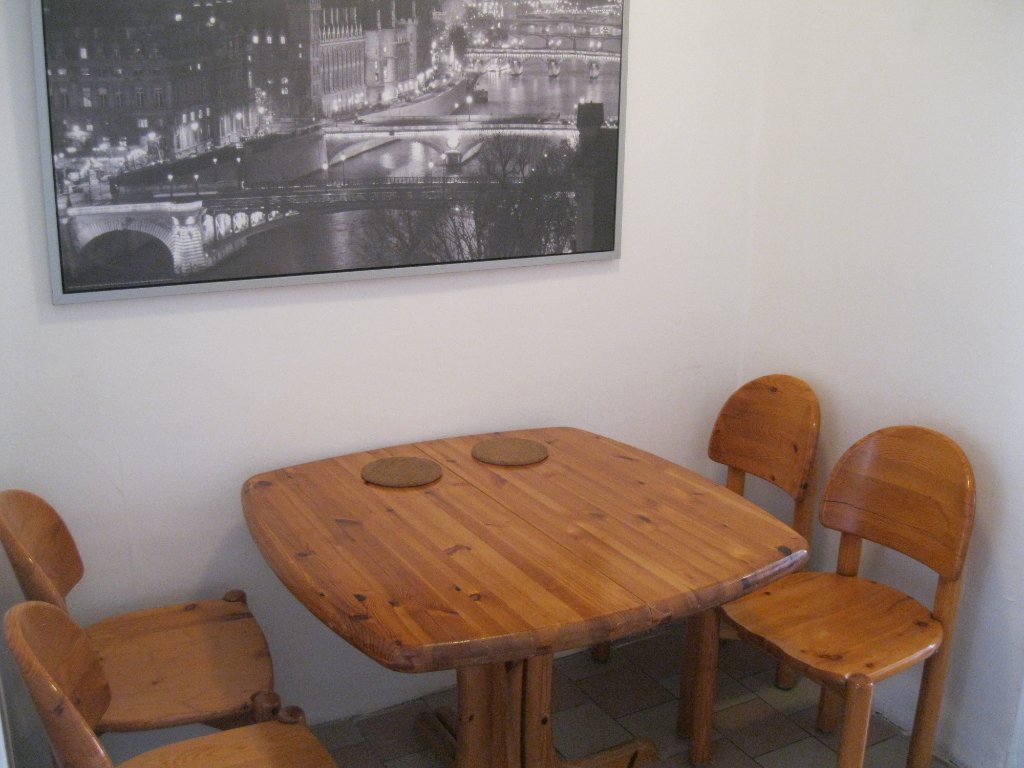 Habitación en WG Markgröningen Grabenstr. 24 - Esstisch OG