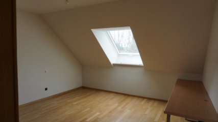 Ad image: Helle Mansardenwohnung für 3er-WG