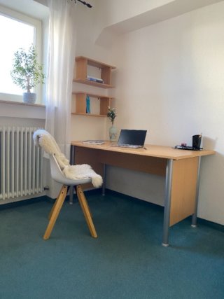 Imagen del anuncio: Möbliertes 13qm Zimmer in netter 4er WG