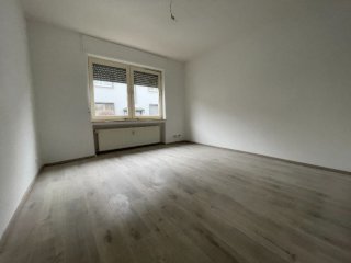 Anzeigenbild: Erstbezug nach Renovierung in heller Wohnung