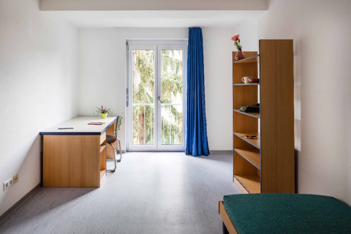 Habitación en WG Göppingen Hauffstraße 20-27 - Möbliertes Einzelzimmer