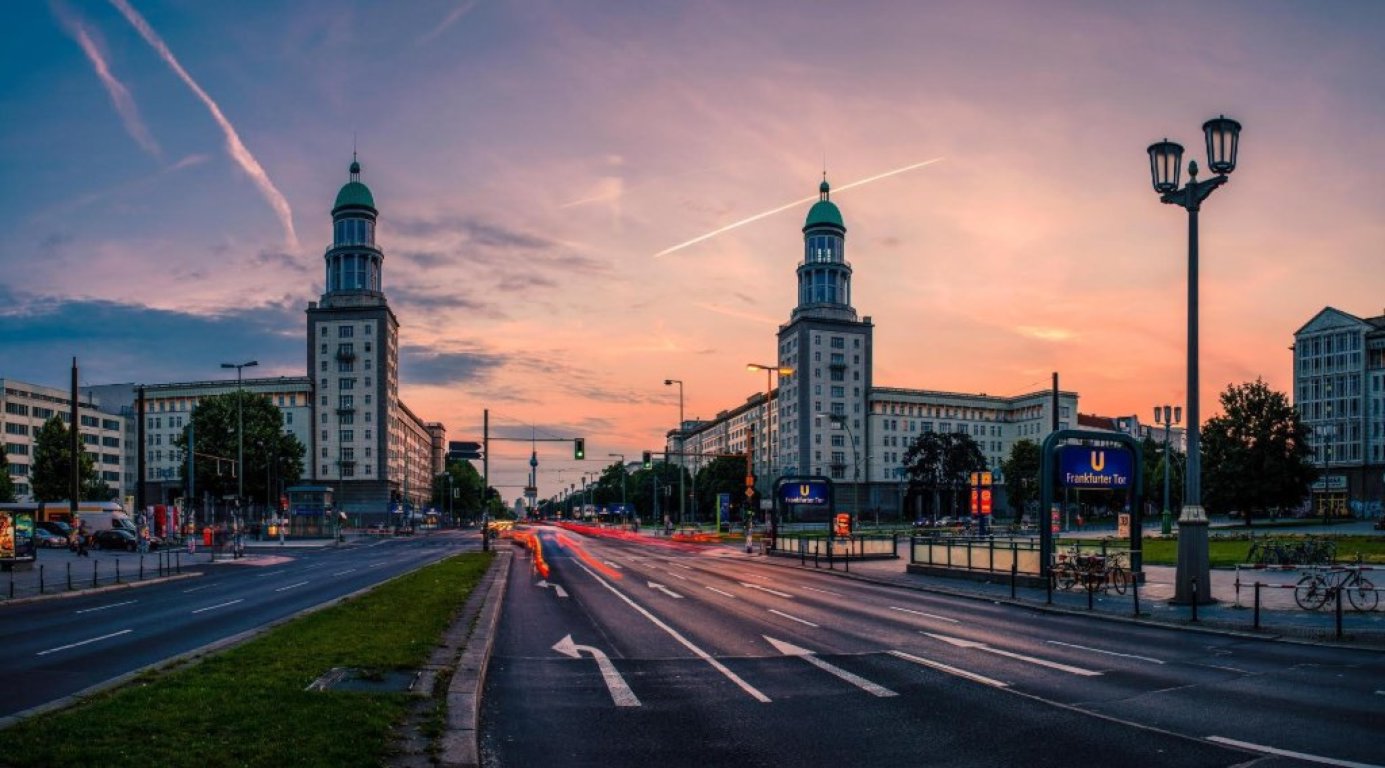 Big cozy apartment ( 100qm ) near Frankfurter Tor