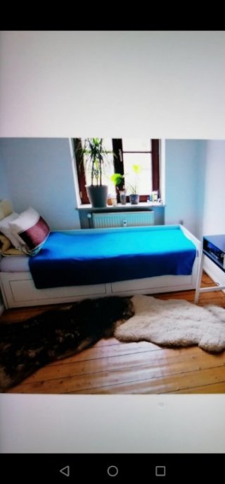 Anzeigenbild: 2 Raum Wohnung mit Balkon, möbliert