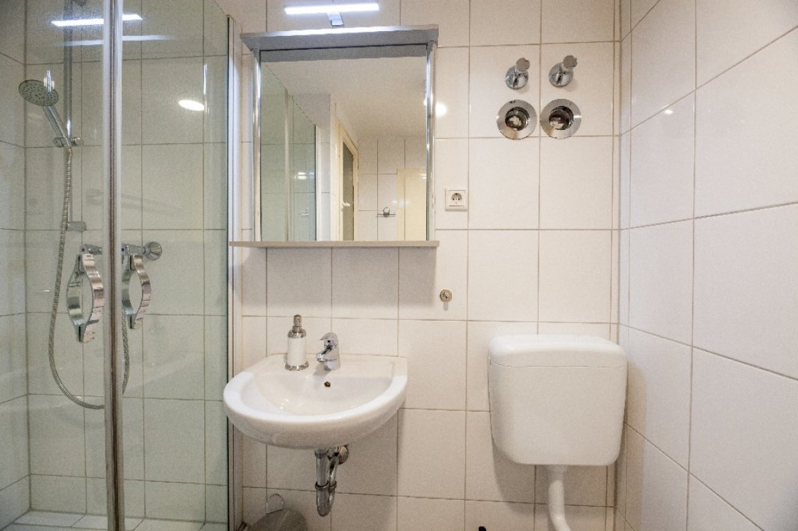 Smarte und helle City-Loge mitten in der Düsseldorfer Altstadt – 40213 Düsseldorf Altstadt – Vorschaubild 15