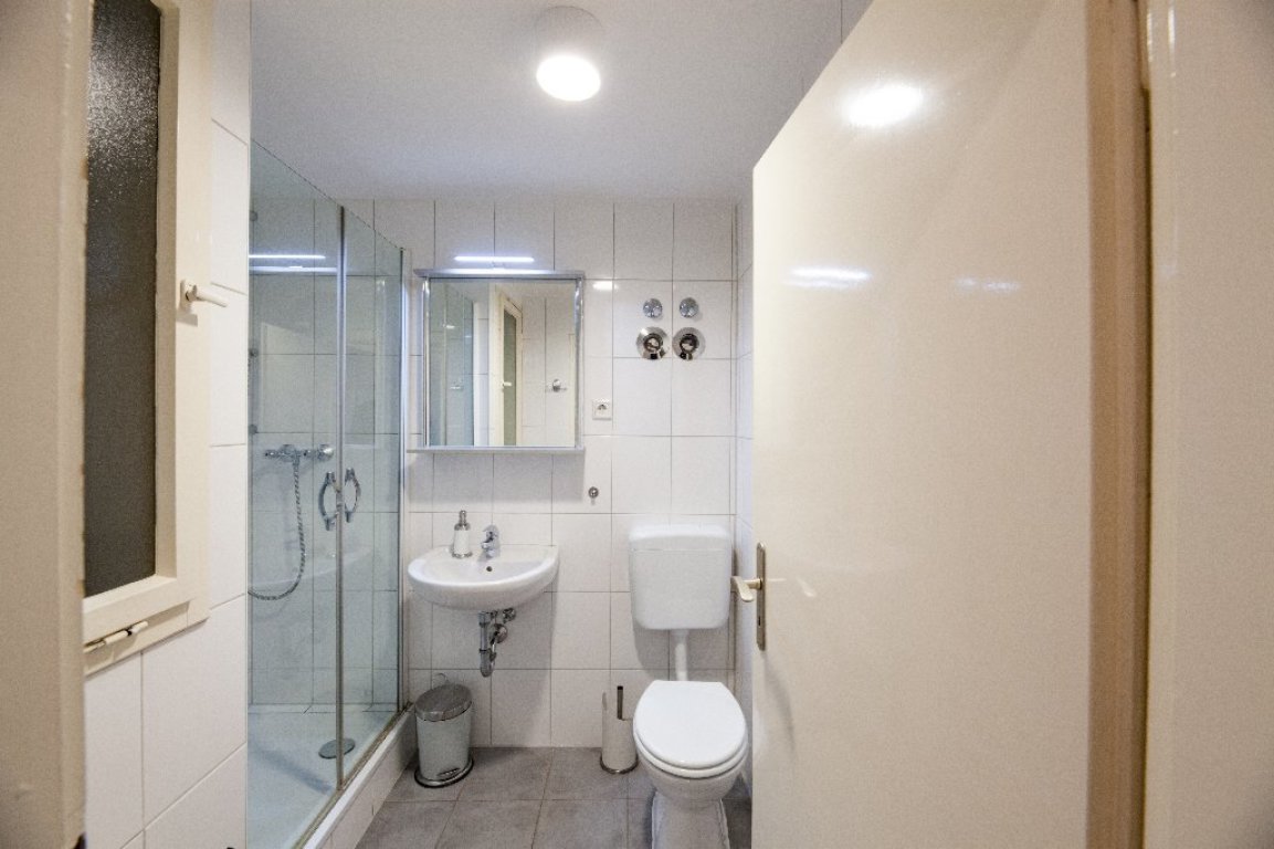 Smarte und helle City-Loge mitten in der Düsseldorfer Altstadt – 40213 Düsseldorf Altstadt – Vorschaubild 16