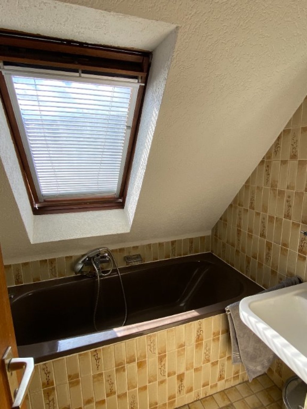 Helle voll möblierte 1 Zimmer Wohnung in Stuttgart Ost – Schurwaldstr. 61, 70186 Stuttgart Stuttgart – Vorschaubild 7