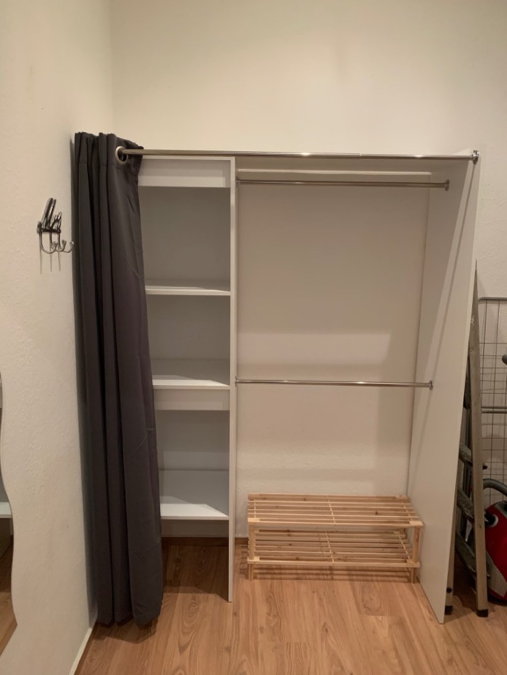 Vollmöblierte 1-Zimmer-Wohnung in Hochparterre-Hinterhaus zur Zwischenmiete – Ystader Str., 10437 Berlin Prenzlauer Berg – Vorschaubild 2