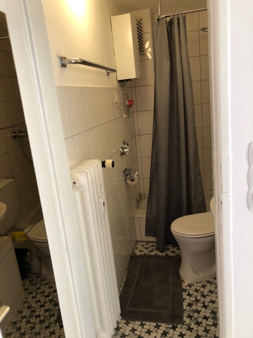 1-Zimmer-Wohnung mit Bad, Möbel und Einbauküche – 97072 Würzburg Altstadt – Vorschaubild 17