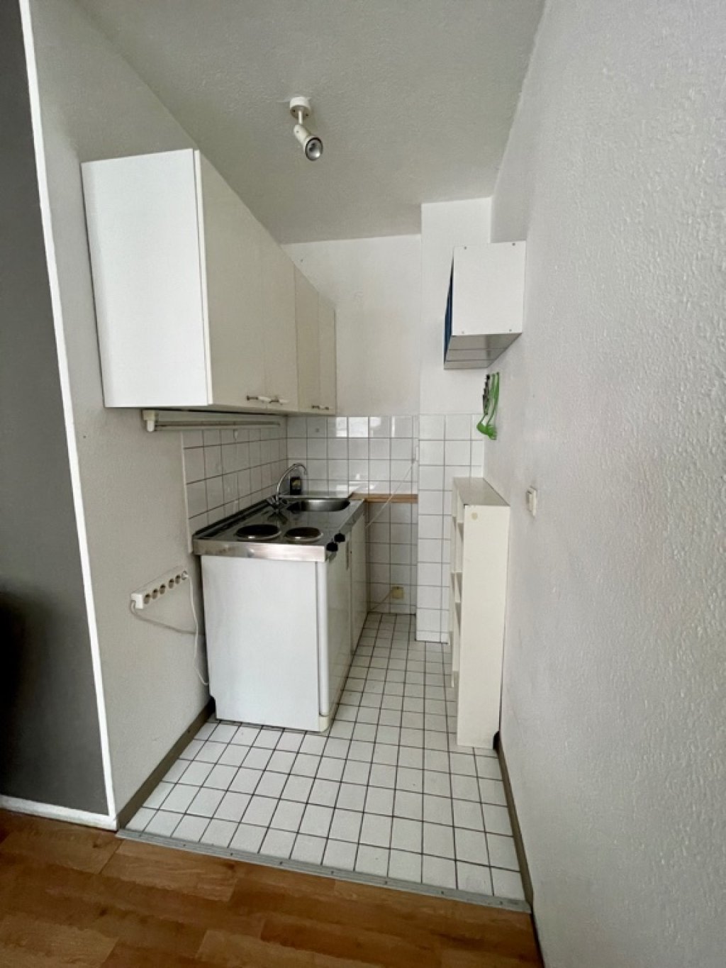 300m zur Uni - Wohnen in der City (teil-/möbliertes 1 Zi Appartement am Paradeplatz) – 68159 Mannheim Quadrate – Vorschaubild 3