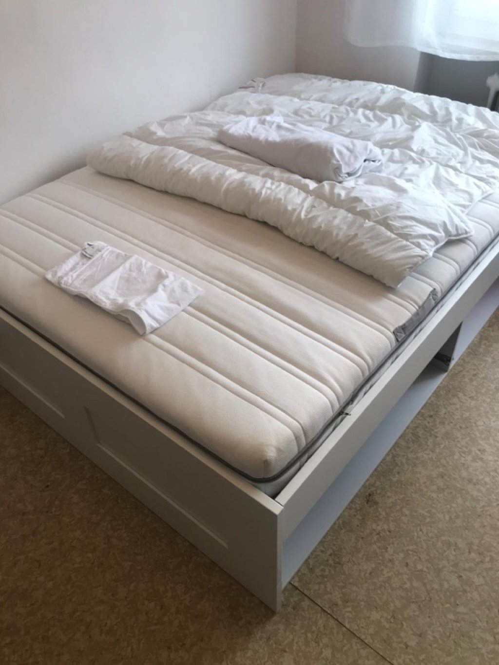 1-Zimmer-Wohnung mit Bad, Möbel und Einbauküche – 97072 Würzburg Altstadt – Vorschaubild 7