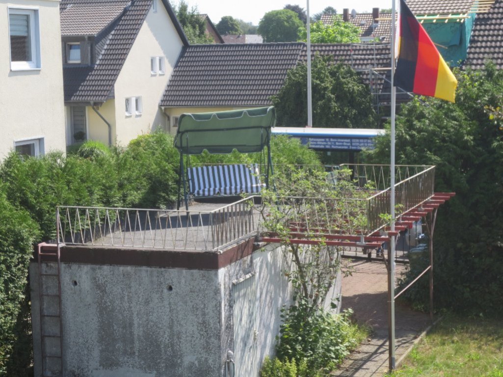 WG-Zimmer Lessenich Alter Heerweg 105 - Dachterrasse mit Hollywood-Schaukel