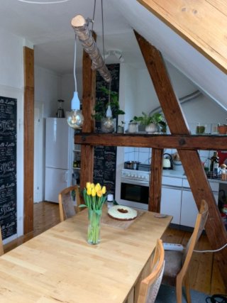 Anzeigenbild: Ostviertel 2 1/2 Zimmer Küche mit Eßbereich, Bad,  Gartenmitbenutzung