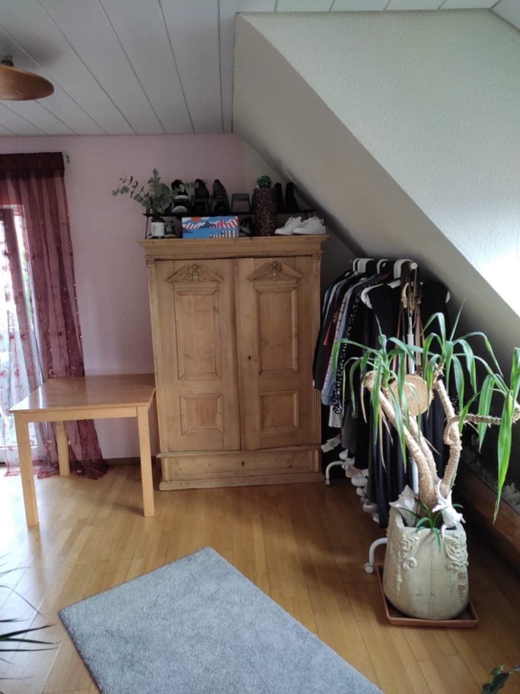 Habitación en WG Obertürkheim Uhlbacher  Str. - Zimmer 30qm