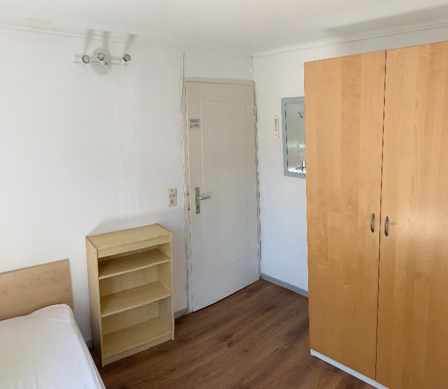 Habitación en WG Obertürkheim Quittengasse 11 - Zum Zimmereingang