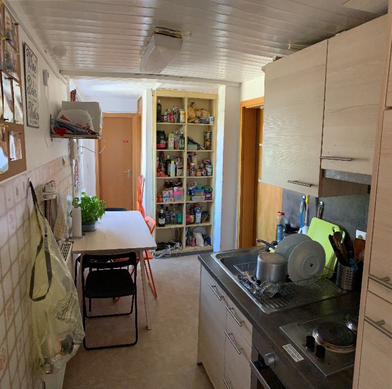 Habitación en WG Obertürkheim Quittengasse 11 - Küche vom Wohnungseingang