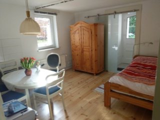 Möbliertes Zimmer in Hamburg Groß-Flottbek Souterain Süd-Südwest