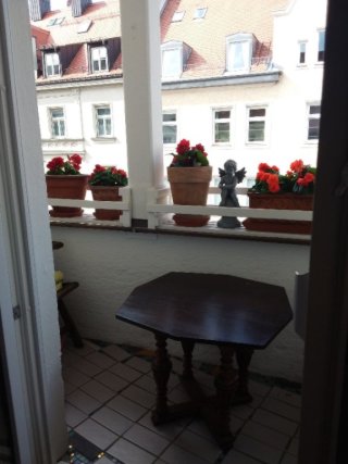 Großes Zimmer in Altbauwohnung  im schönen Untersendling zu vermieten