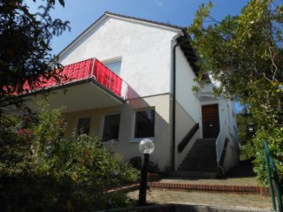 Anzeigenbild: Beste zentrale Wohnlage Obergeschoss,  5min Stadtzentrum zu Fuß