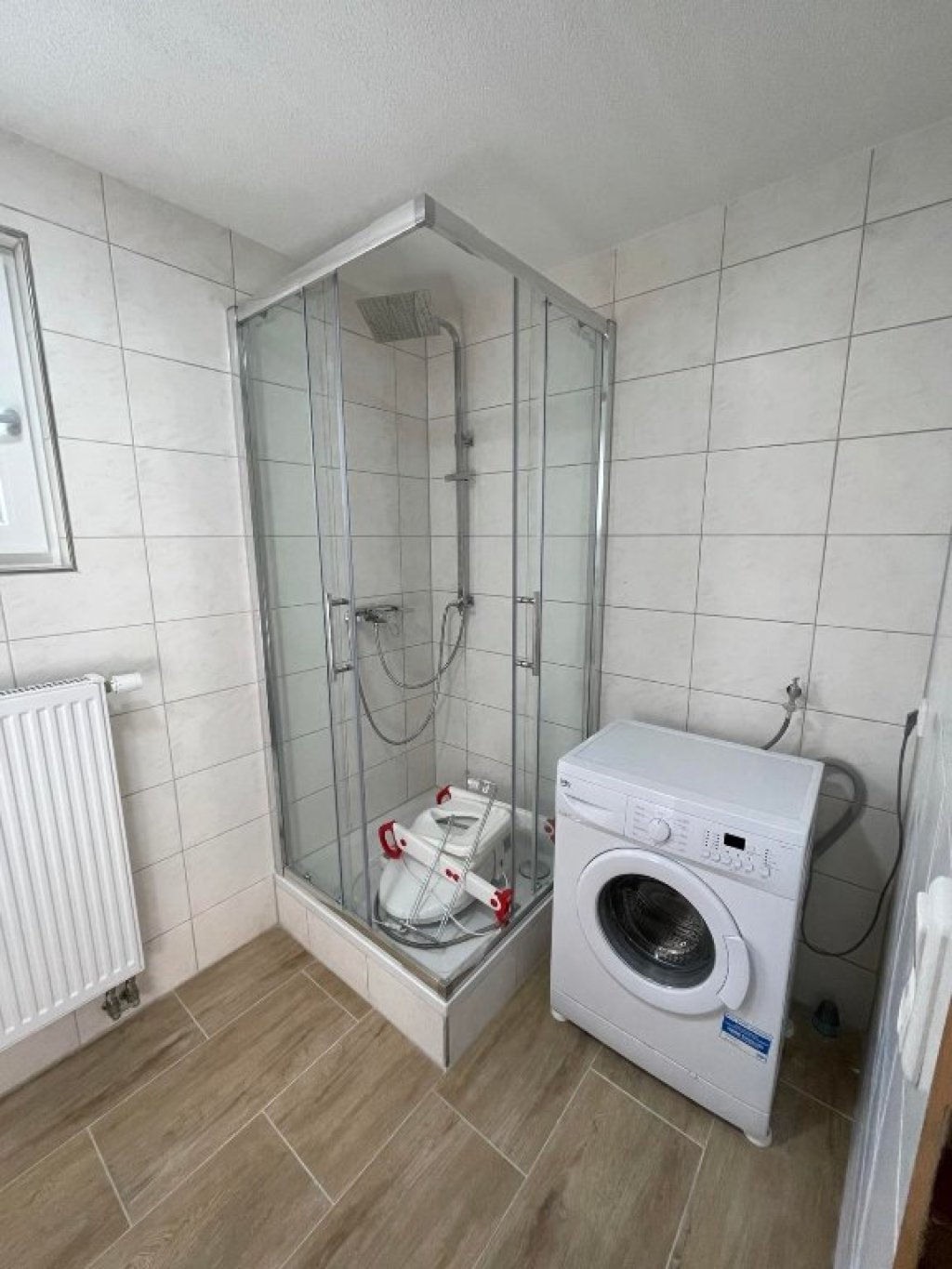 WG-Zimmer Renningen Bahnhofstraße 48 - Dusche & Waschmaschine
