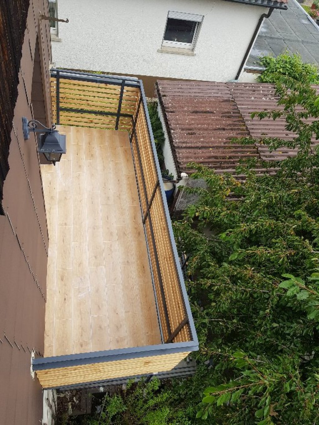 WG-Zimmer Renningen Bahnhofstraße 48 - Balkon (oben)